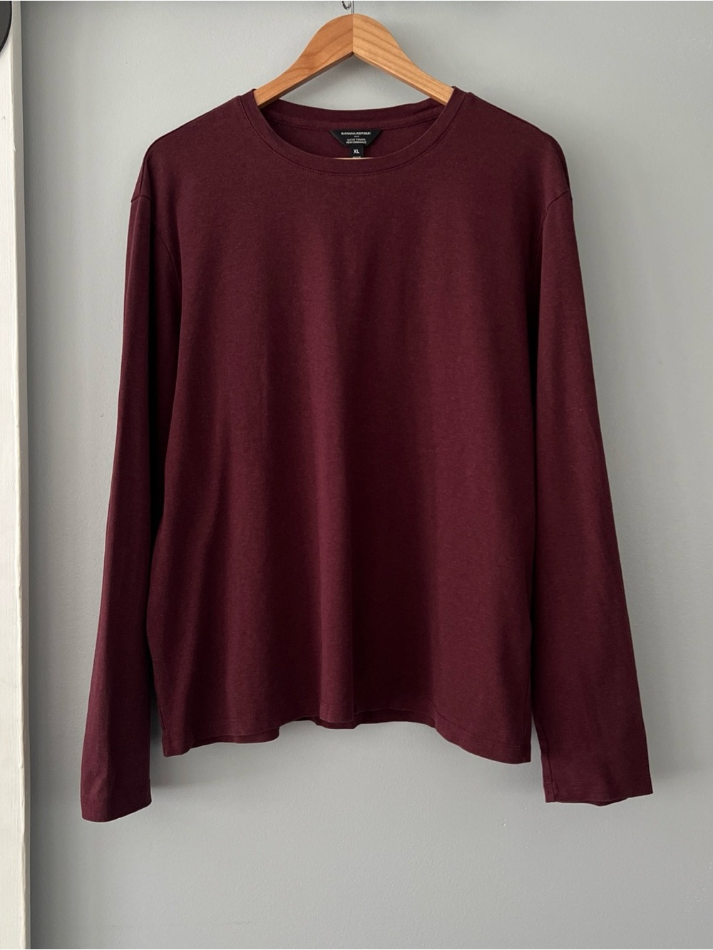 Banana Republic Luxe Touch Performance Stretchy Dark Maroon Long Sleeve Shirt